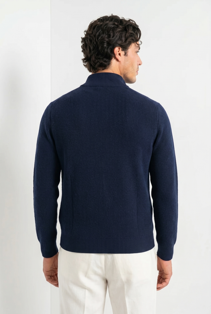 Suéter Elegante de Cuello 1/4