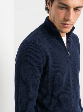 Suéter Elegante de Cuello 1/4