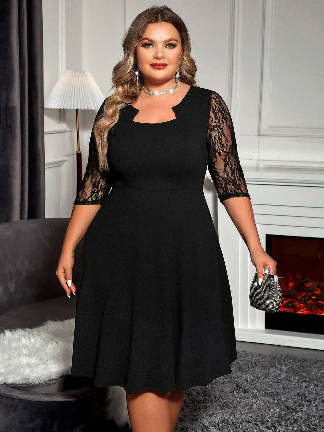 Vestido elegante de color sólido con inserciones de encaje, tallas cómodas.