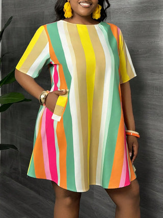 Vestido casual y elegante para mujer curvy y tallas grandes, con cuello redondo y estampado de rayas arcoíris
