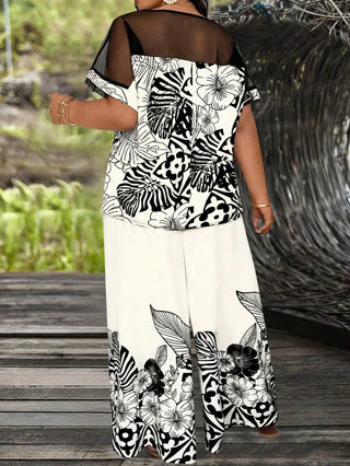 Conjunto de top y pantalones casuales en talla cómoda, con estampado de plantas e inserciones de malla, estilo vacaciones