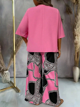 Conjunto casual de tallas grandes, top de color único y pantalones con estampado, adecuado para mujeres en tallas cómodas