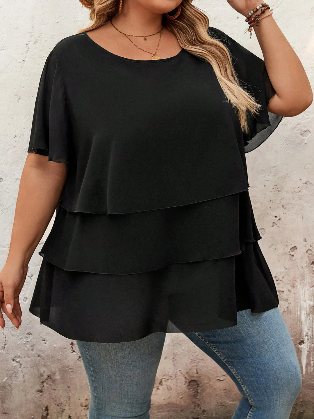 Camiseta oversized de chiffon negro con volantes, mangas cortas, estilo casual, bohemio