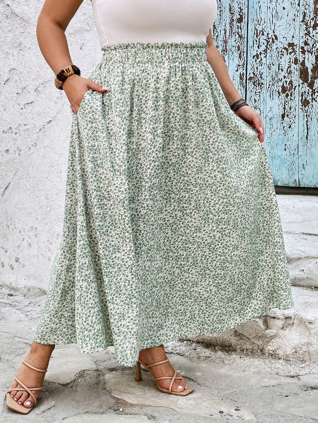 Vestido largo en vida alta con fantasía floral verde para tallas curvy, plus size