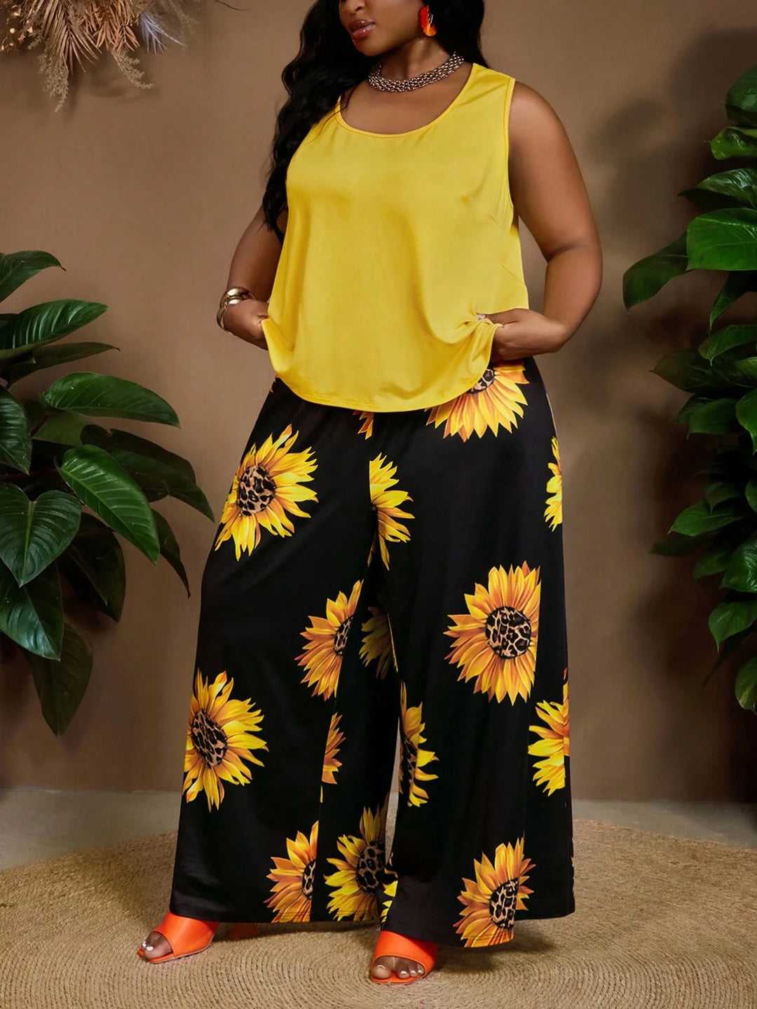 Conjunto de 2 piezas para mujer tallas grandes, top sin mangas con escote redondo y pantalones cortos con estampado de girasoles