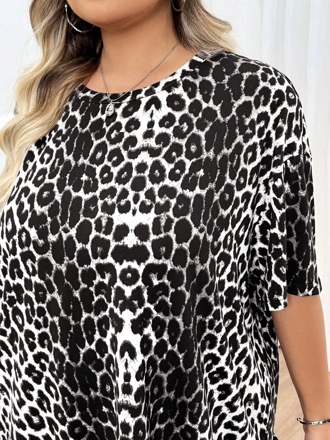 Camiseta casual de verano para mujer tallas grandes, de manga corta, cuello redondo, con estampado de leopardo