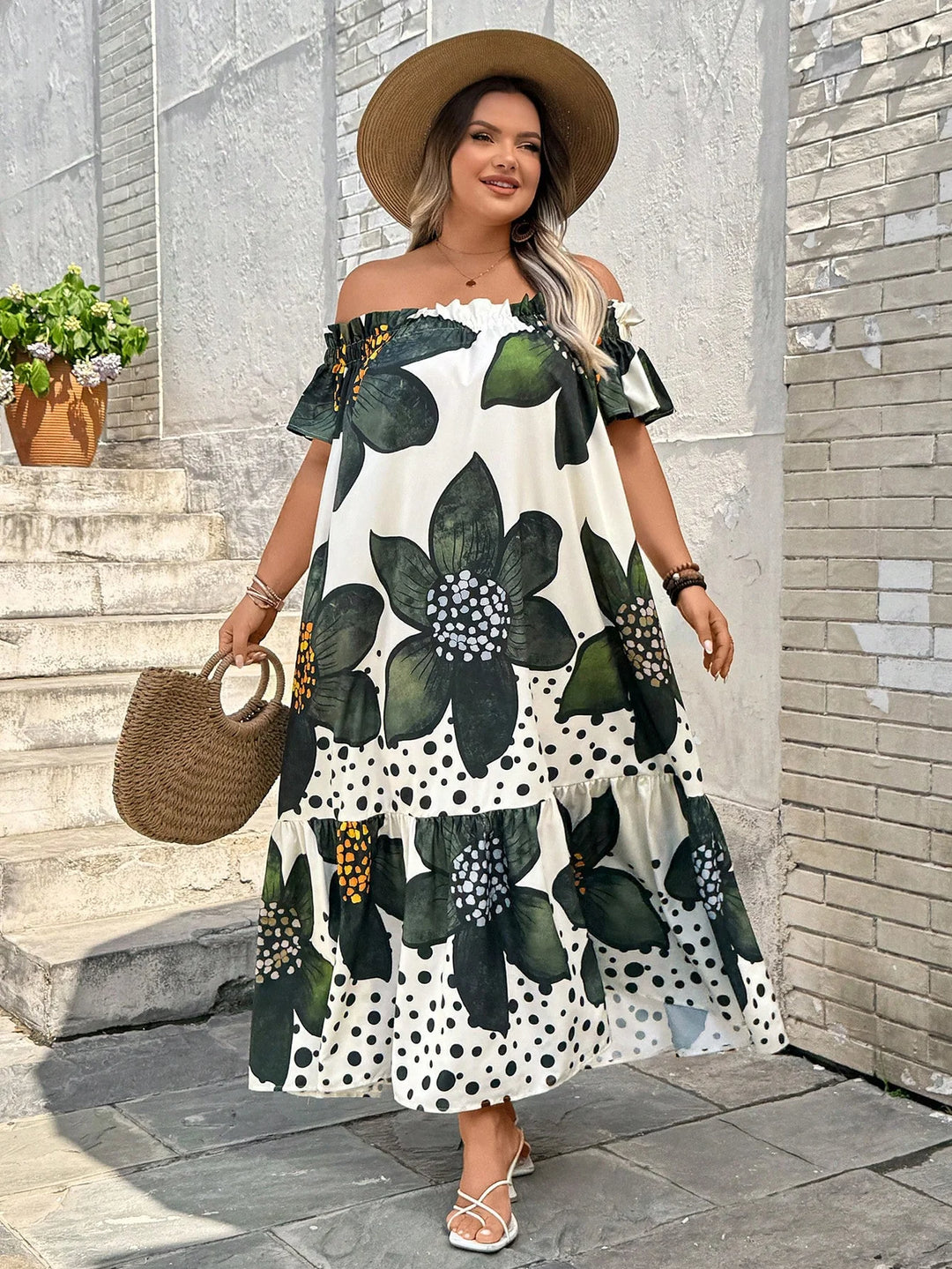 Vestido casual de vacaciones en tallas grandes con estampado floral y hombros descubiertos