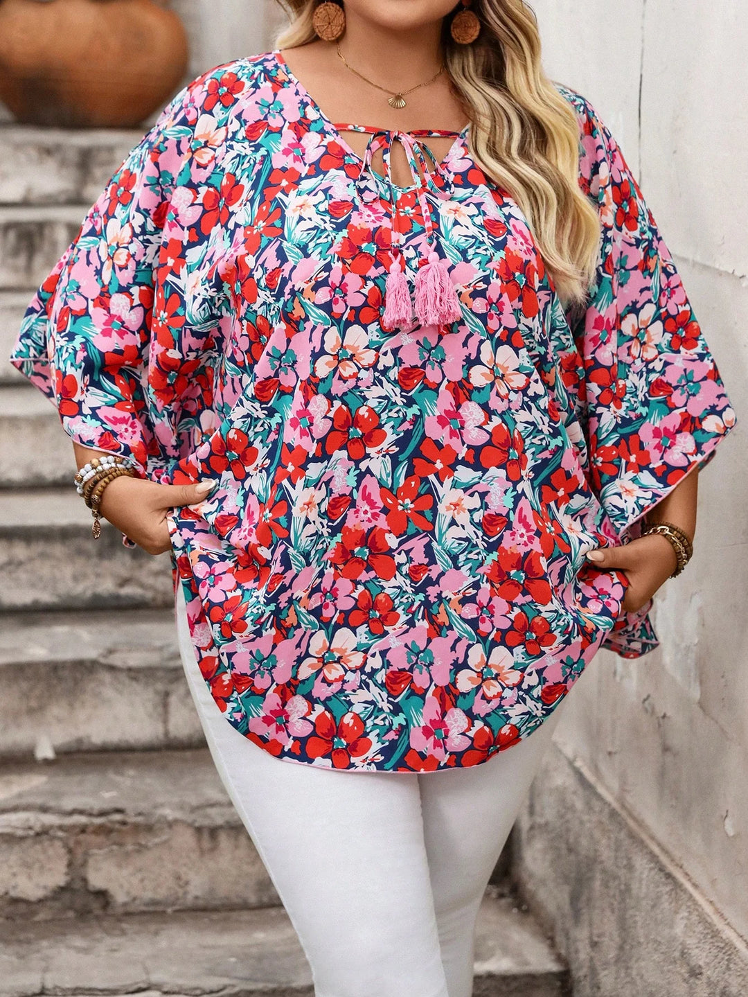 Camisa casual de vacaciones con estampado floral en toda la superficie, de talla grande