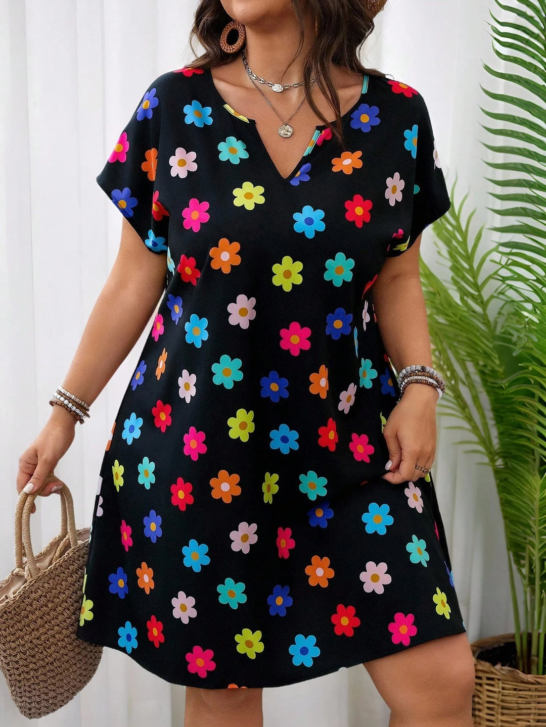 Vestido de vacaciones con mangas murciélago, escote en pico, estampado floral colorido