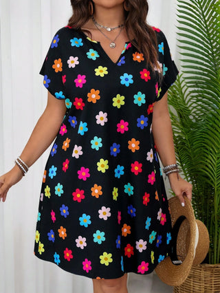 Vestido de vacaciones con mangas murciélago, escote en pico, estampado floral colorido