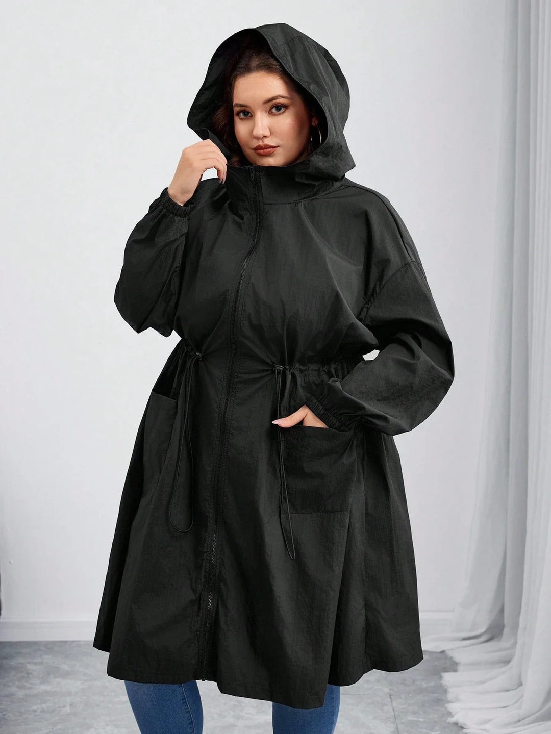 Abrigo largo de mujer tallas cómodas/curvy, negro con cintura fruncida, adecuado para la temporada de otoño/invierno