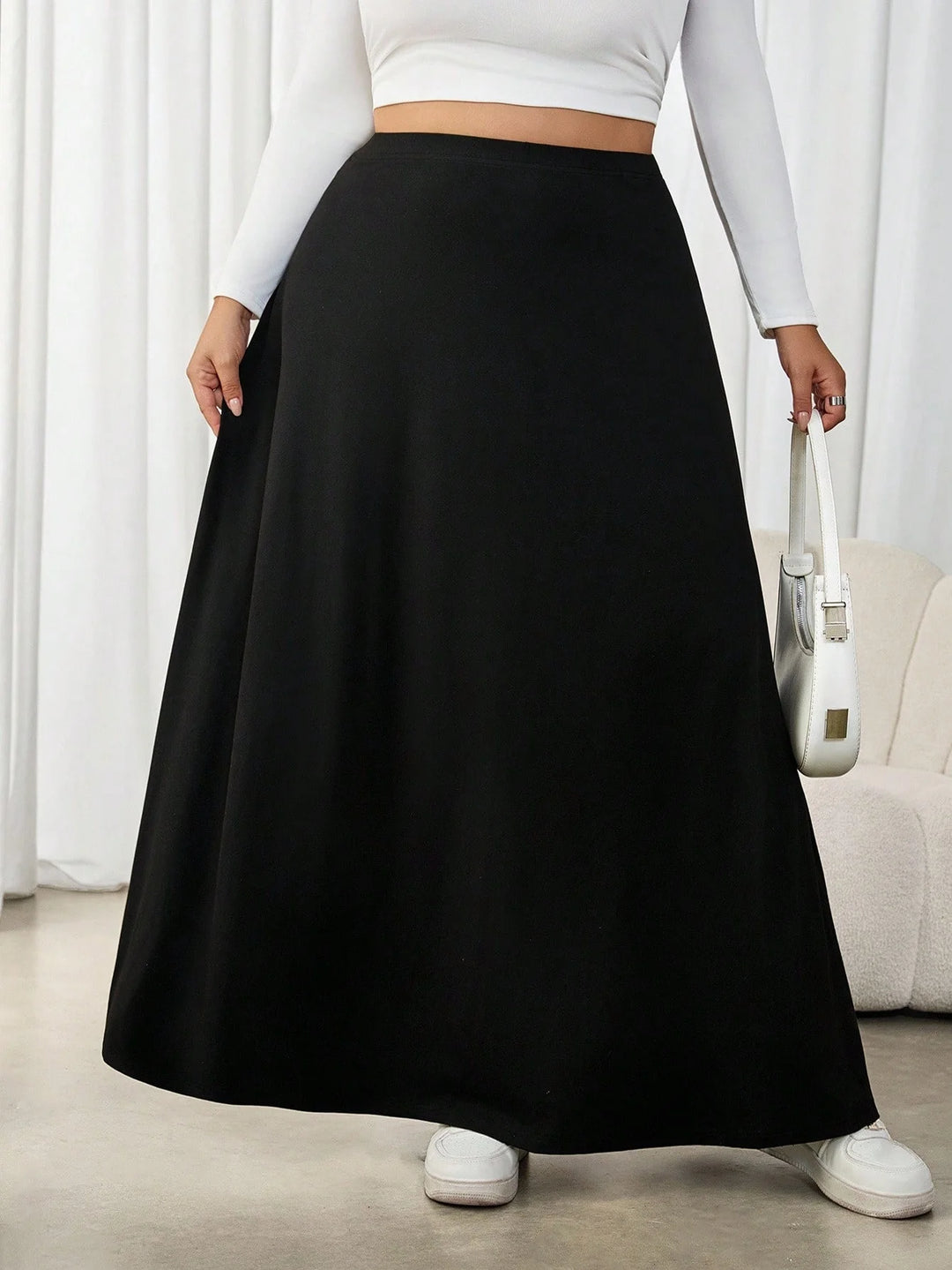 Vestido casual de media longitud a cintura alta para mujeres de tallas grandes, color negro