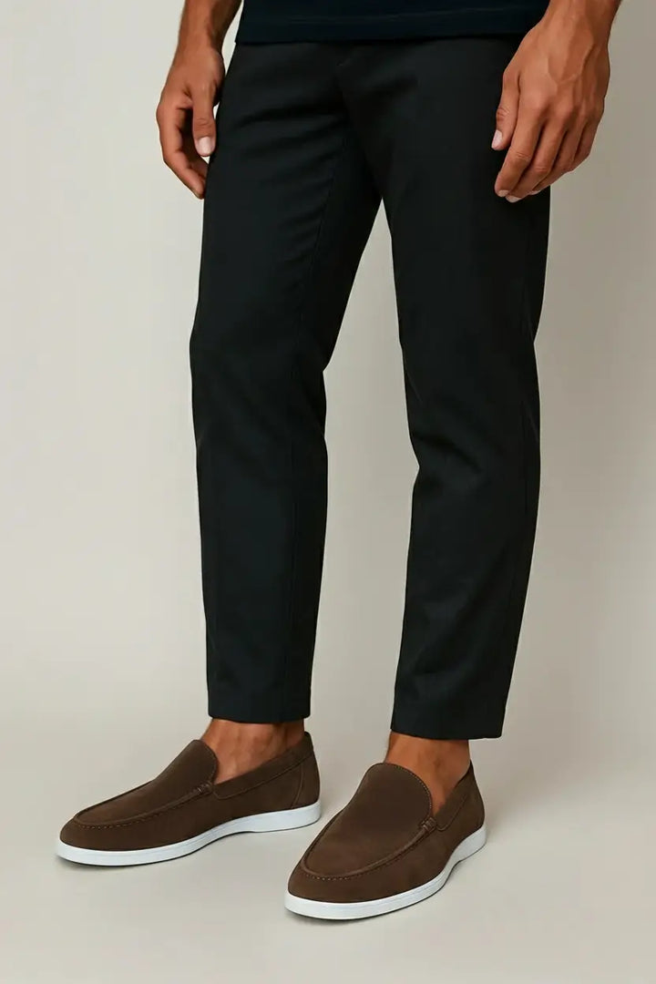 Elvoria | Zapatilla de Suede Premium