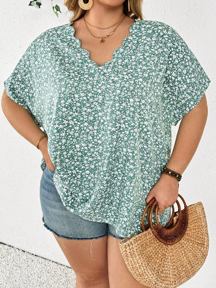 Camisa casual y amplia con decoración de concha para tallas cómodas