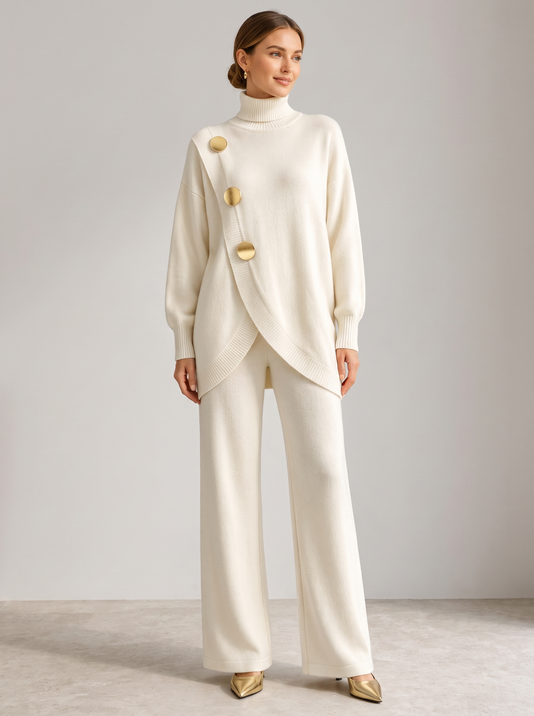 Conjunto de punto crema: jersey de cuello alto y pantalón ancho