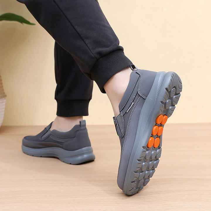 👟 ¡60% DE DESCUENTO AHORA! ✨ Zapatillas ortopédicas transpirables para hombres - Soporte de arco con plantillas de espuma viscoelástica para comodidad durante todo el día 🏃‍♂️💨